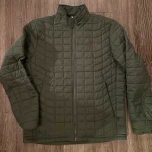 Men’s The North Face nano puff - size medium